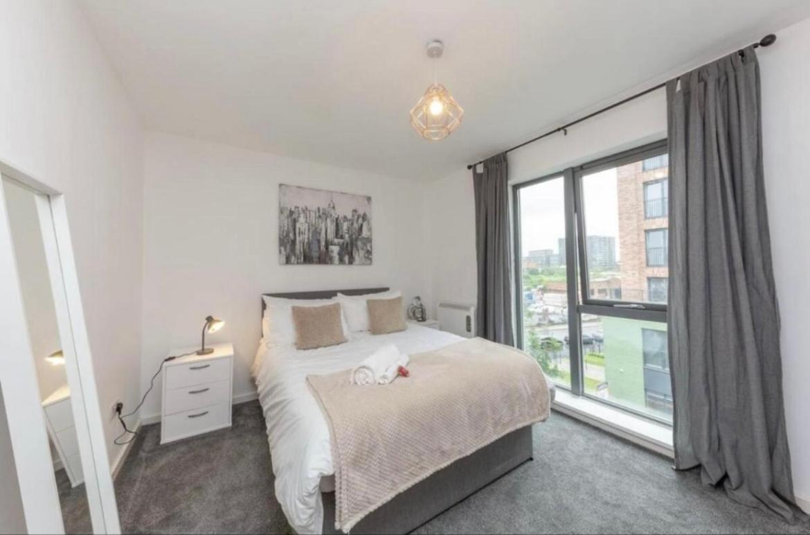 Novanest Salford Apartment Manchester Exterior photo